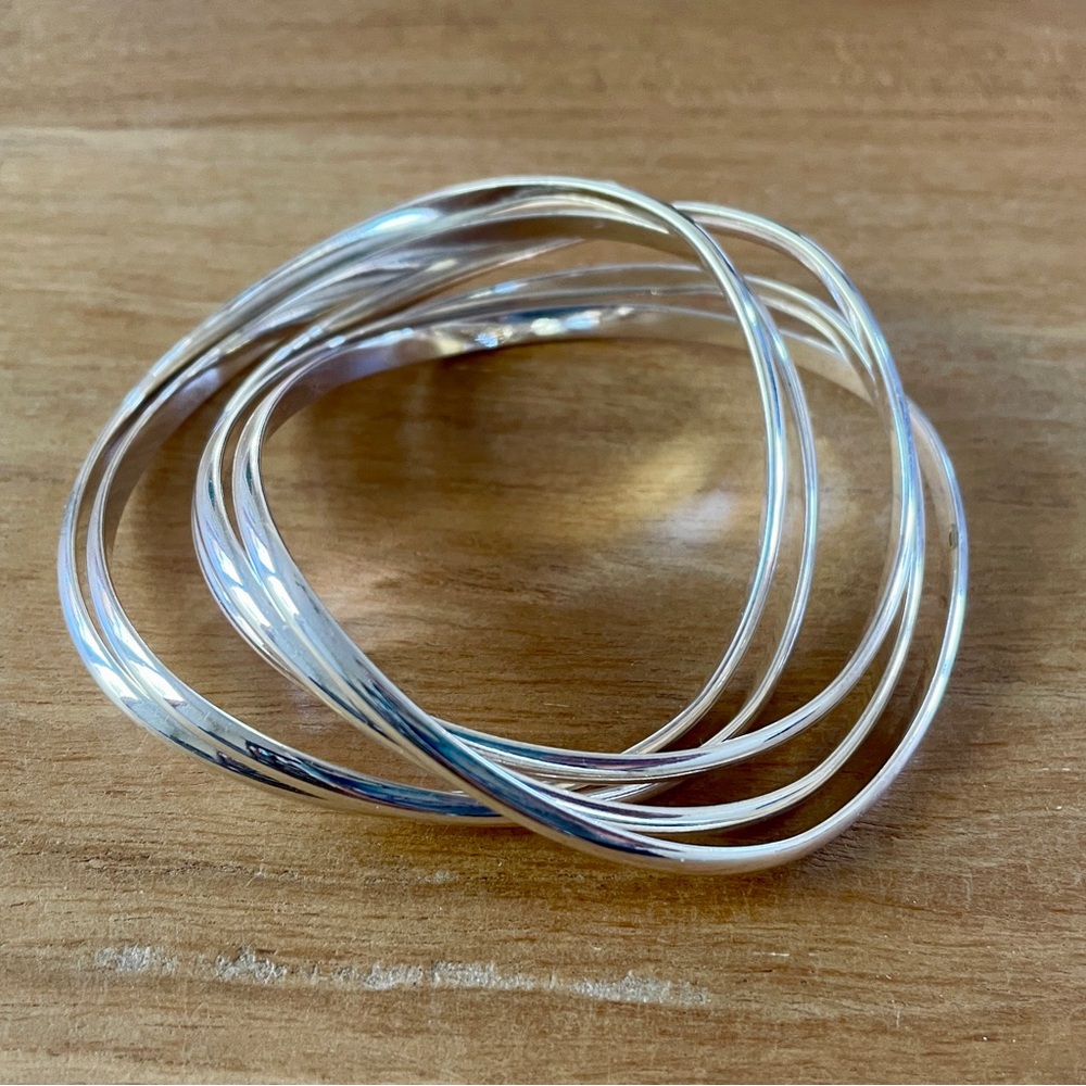 Premier Designs “Flirty” Silver Bangle Bracelet